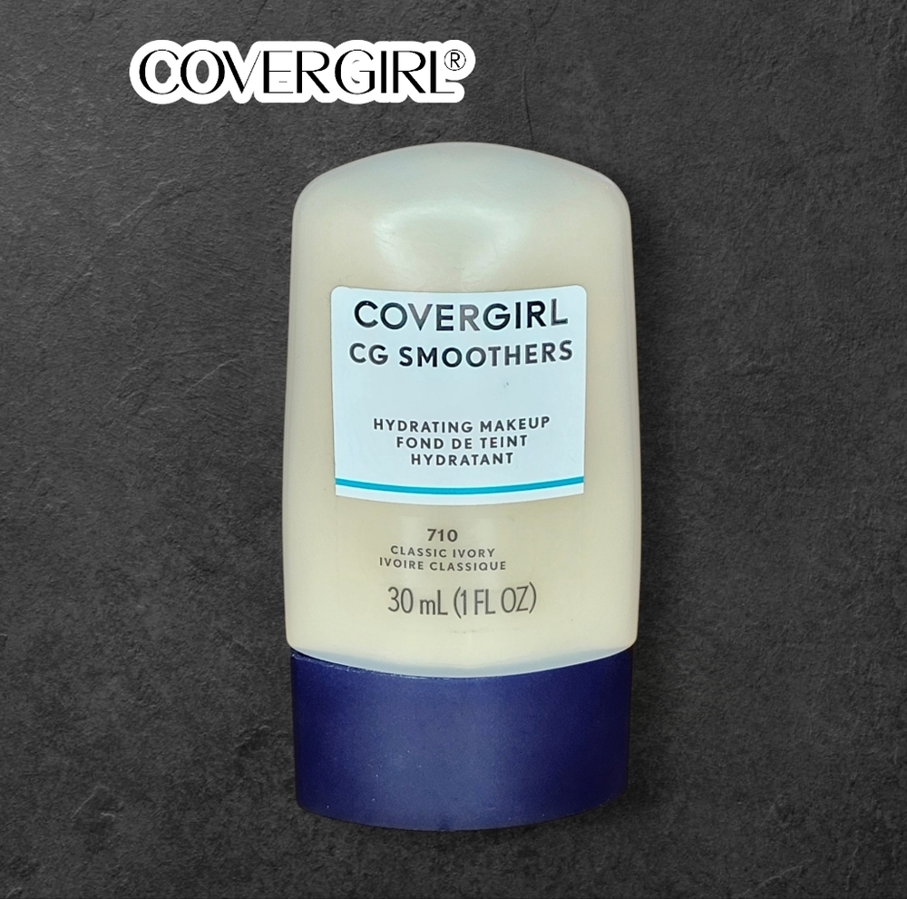 COVERGIRL - Smoothers Hydrating Foundation - Classic Ivory